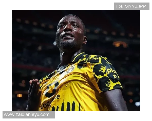 莱万状态火热欧冠赛场10场打入12球领跑射手榜争金靴在望